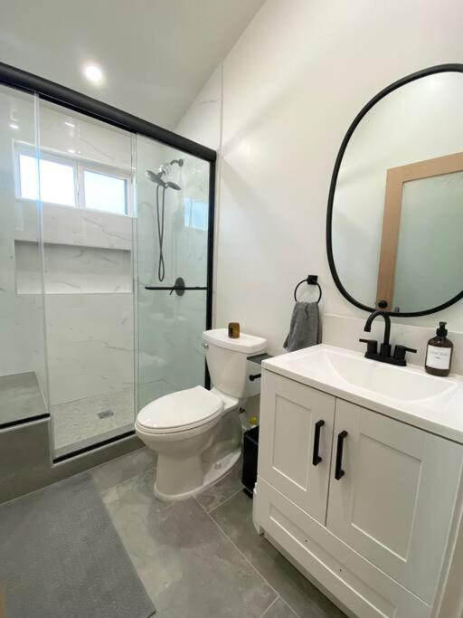Casa de férias Modern Two Bedroom Two Bath W/ Parking And Laundry Los Angeles