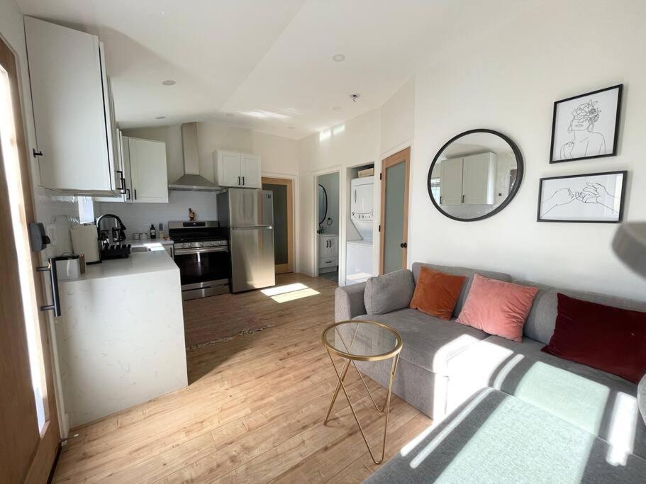 Modern Two Bedroom Two Bath W/ Parking And Laundry Casa de férias Los Angeles